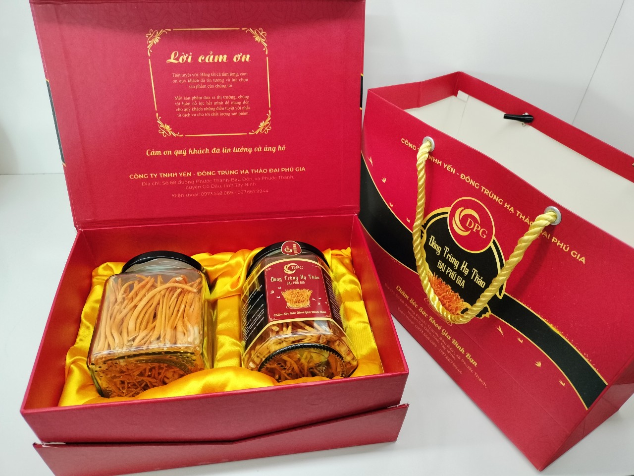 Đông trùng hạ thảo sấy thăng hoa 2 hủ (10g/hủ) +hộp quà